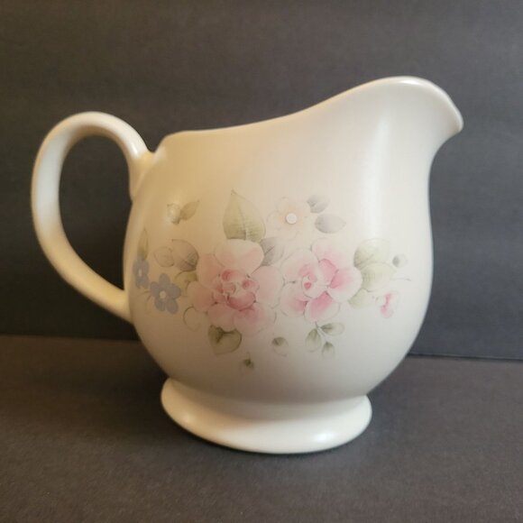 Pfaltzgraff Tea Rose Creamer With Floral Design - Picture 3 of 7